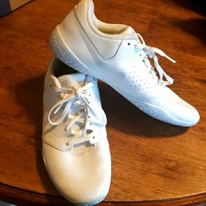White nike cheer shoes